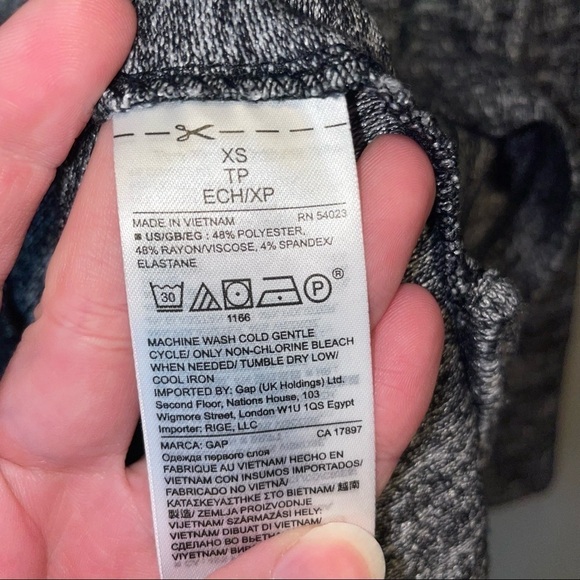 Gap scoop neck top - Picture 4 of 6